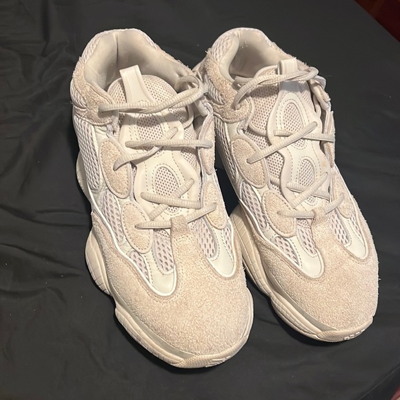Yeezy 500 SZ 8.5 MEN